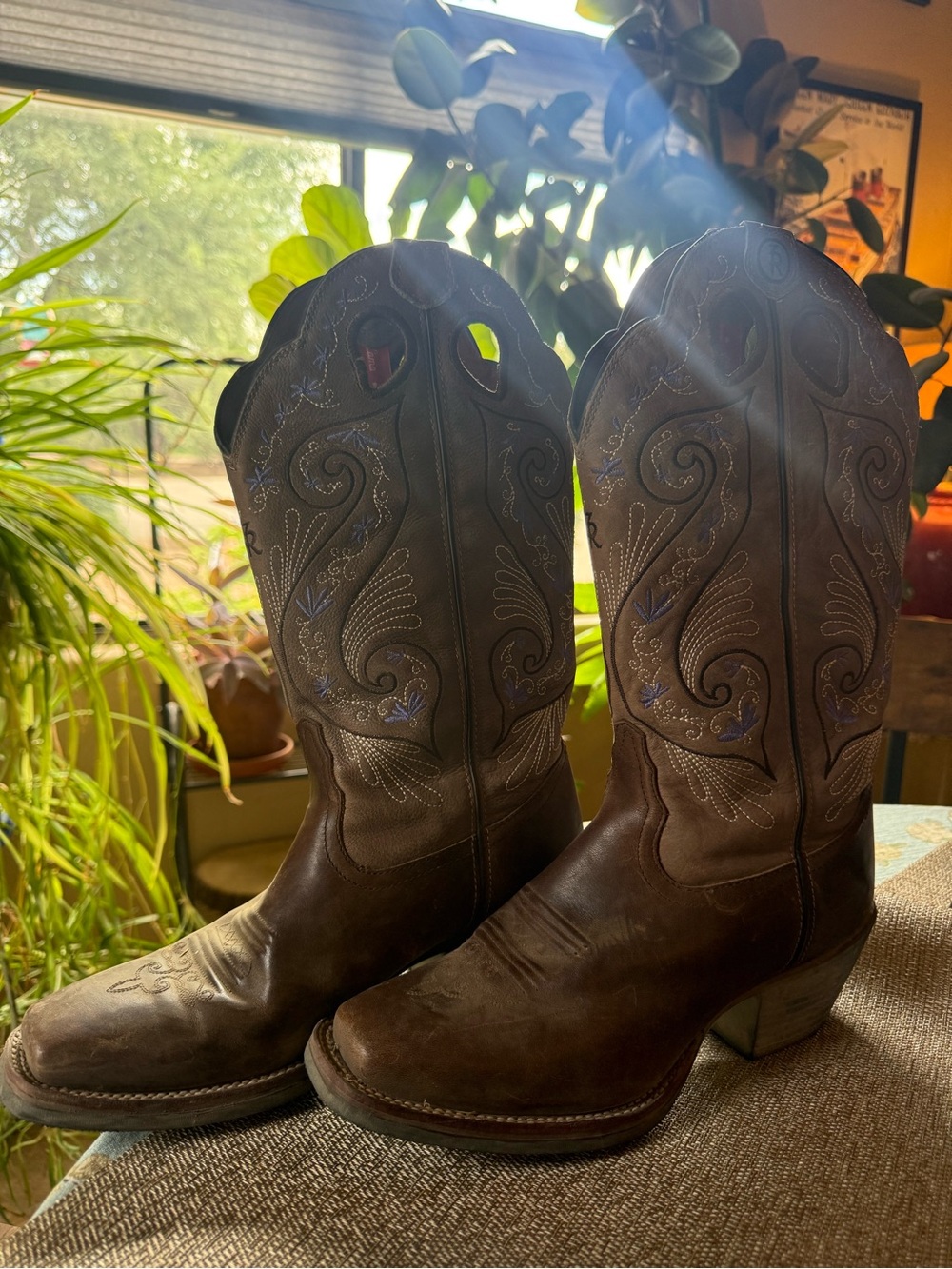 Tony Lama Women’s Brown Leather Embroidered Western Cowboy Boots Size 9B